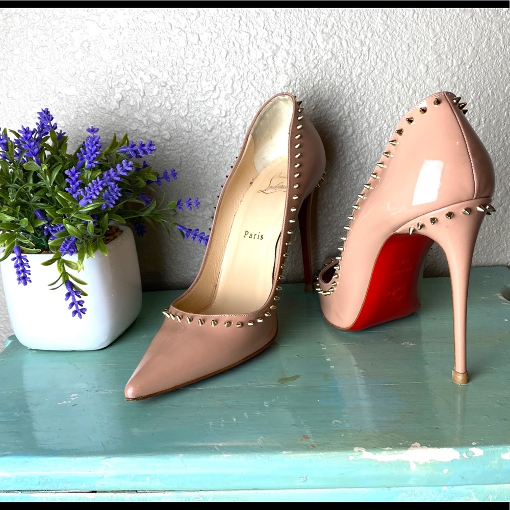 Christian Louboutin Anjalina Spike Patent Red sz 9